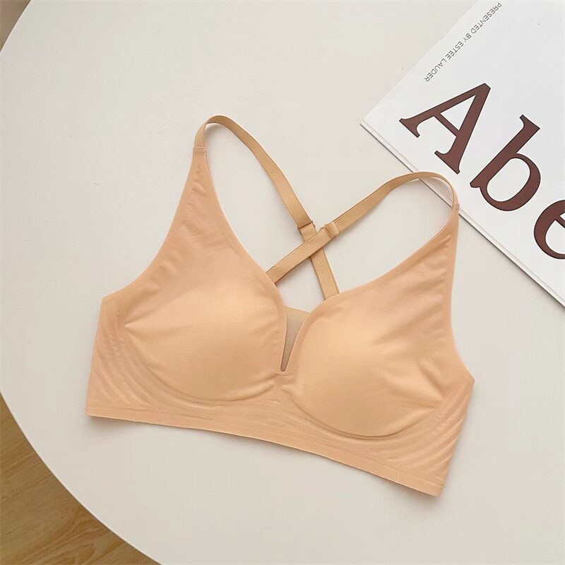 Large Bust Minimizer Bra Thin  - مراجعة T Shirt Bra Seamless وسعره