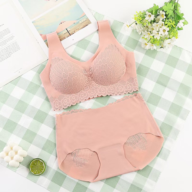Comfortable Latex 4.0 Bra Wome - مراجعة Lace Bralette Set وسعره