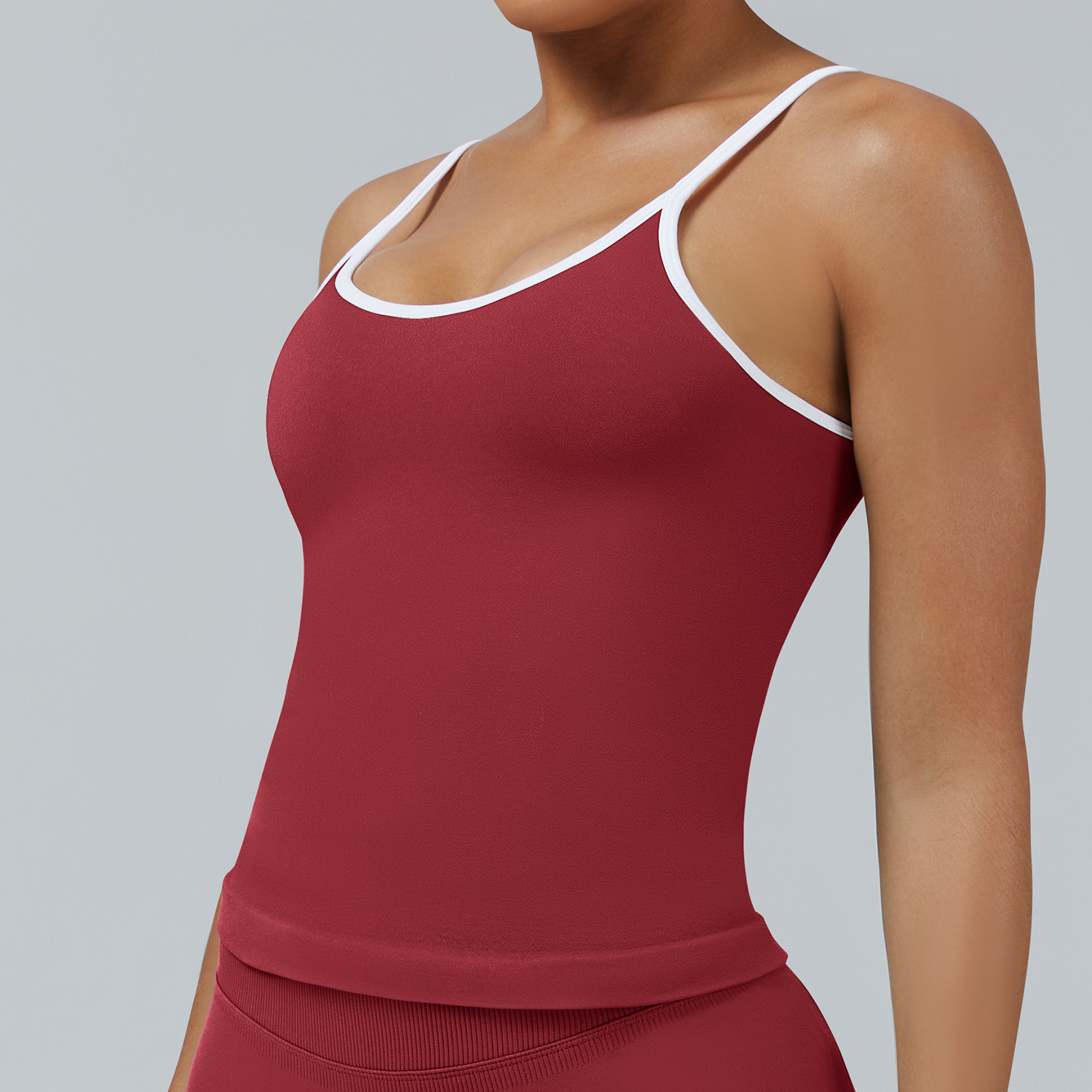 Color-Block Racerback Sports B - مراجعة Sports Bra Racerback وسعره