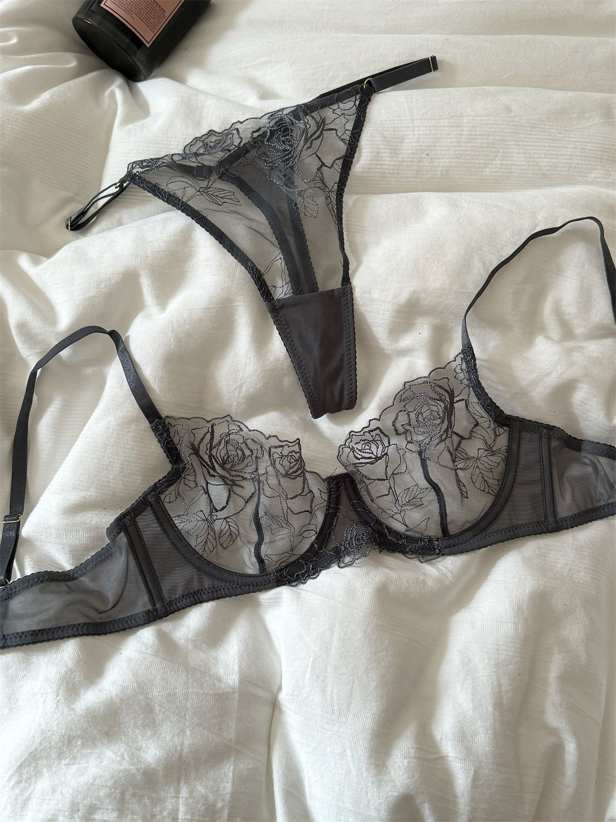 Lace embroidered flowers mesh  - مراجعة Lace Bralette Set وسعره