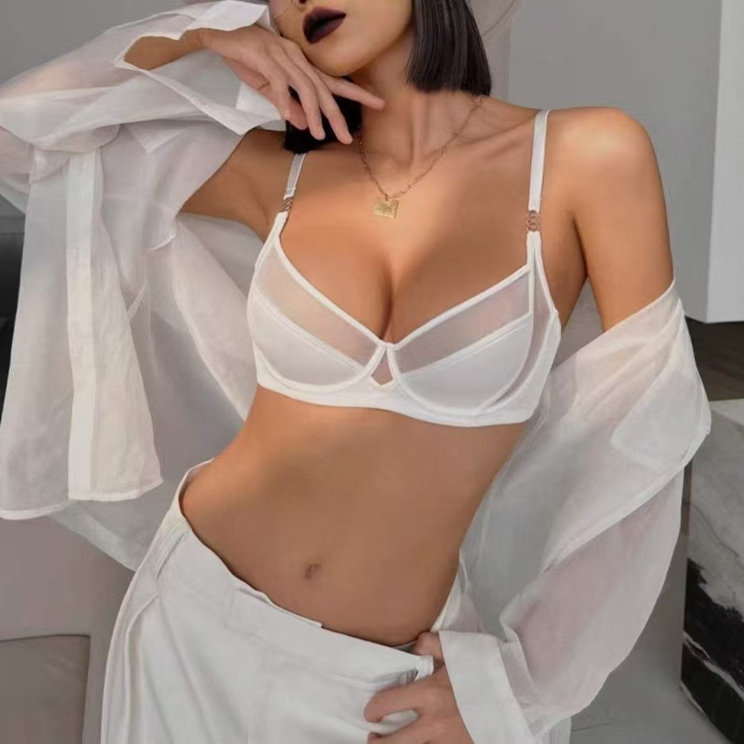 Sexy Satin Lingerie Set for Wo - مراجعة Minimizer Bra Women وسعره