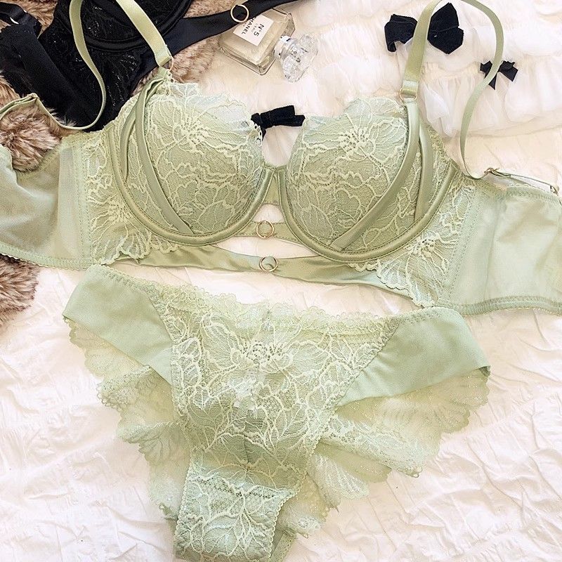 Sexy Hollow Lace Bra Set Large - مراجعة Minimizer Bra Women وسعره