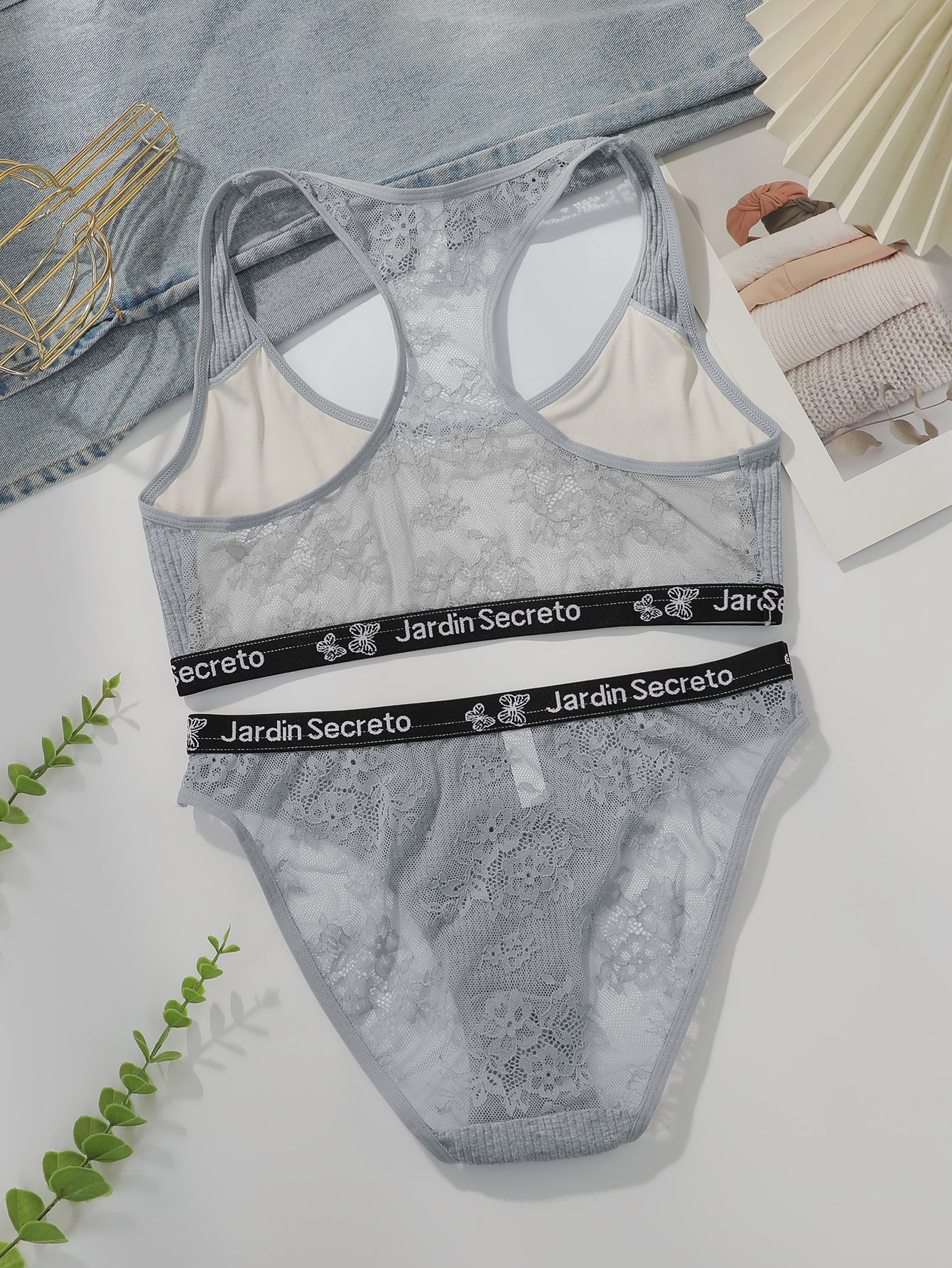 New Seamless Letter Design Bra - مراجعة Lace Bralette Set وسعره