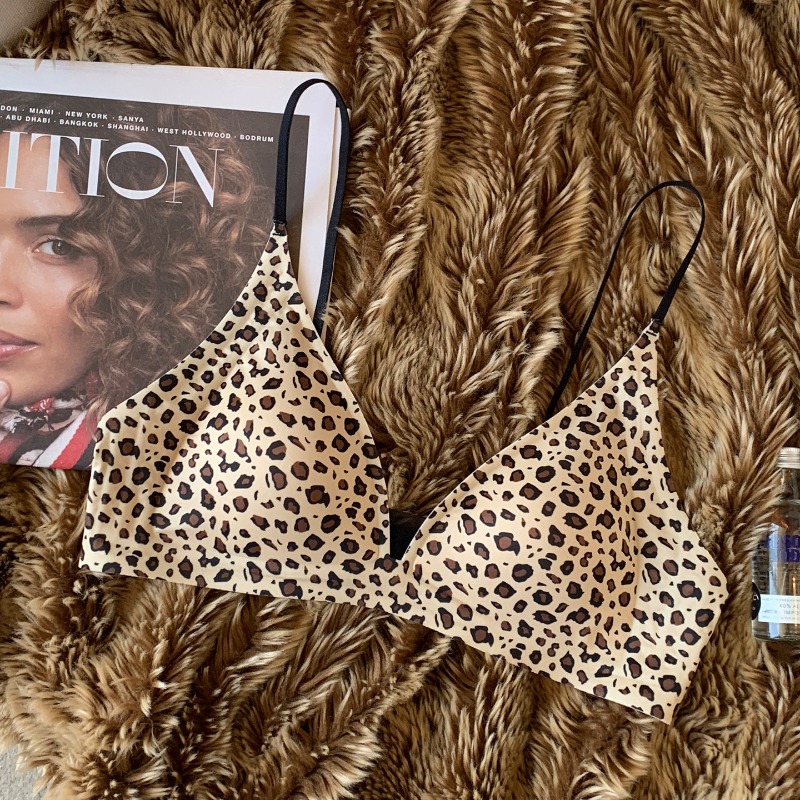 Lightweight French Satin Seaml - مراجعة Wirefree Bra Comfort وسعره