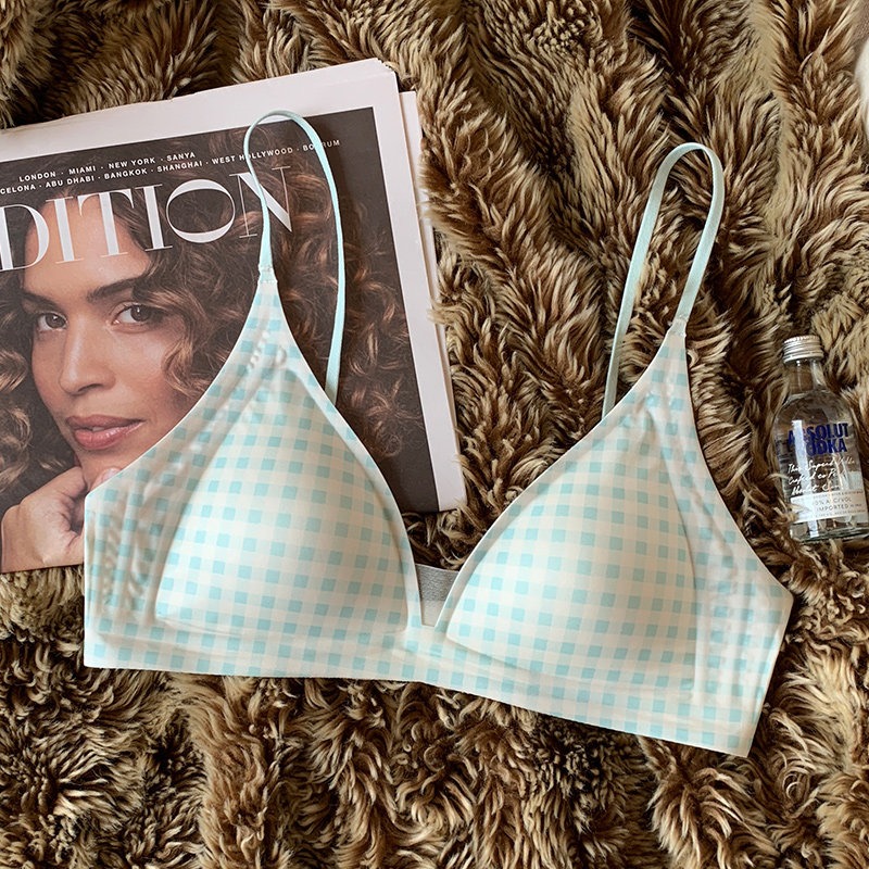Lightweight French Satin Seaml - مراجعة Wirefree Bra Comfort وسعره